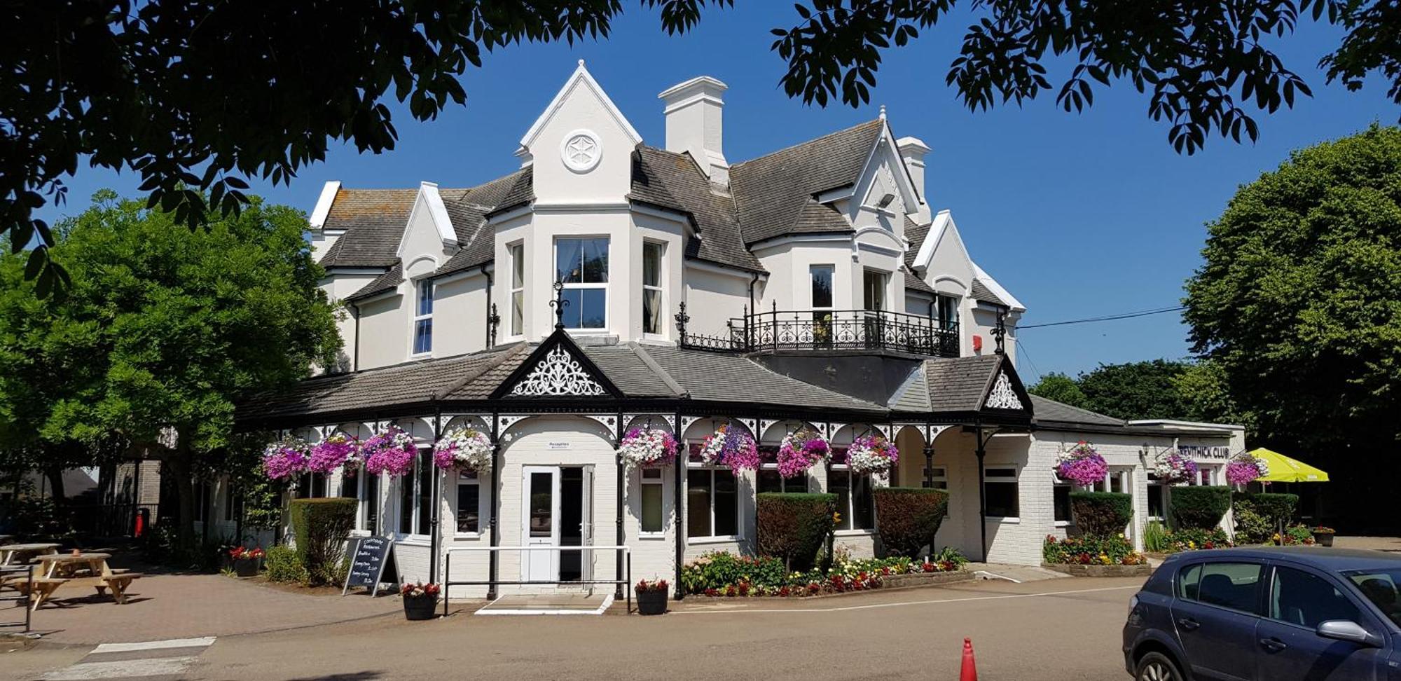 Tolroy Manor Holiday Park Хейл Екстериор снимка
